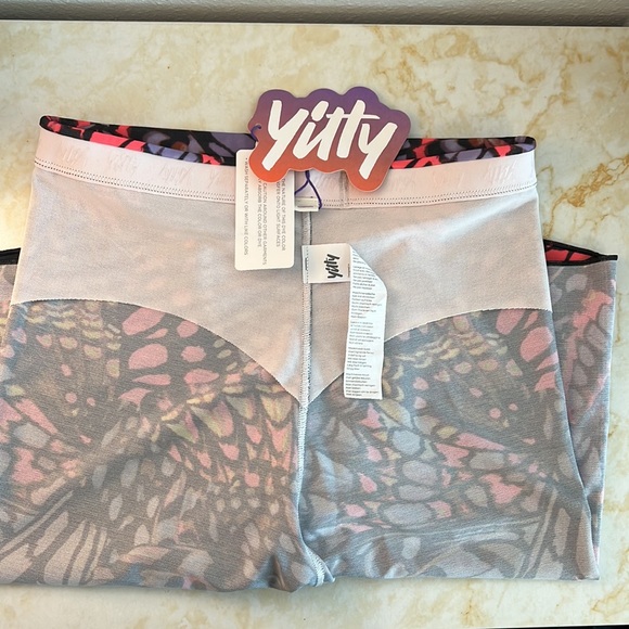 Fabletics Mesh Me Smoothing High Waist Short - Picture 5 of 6